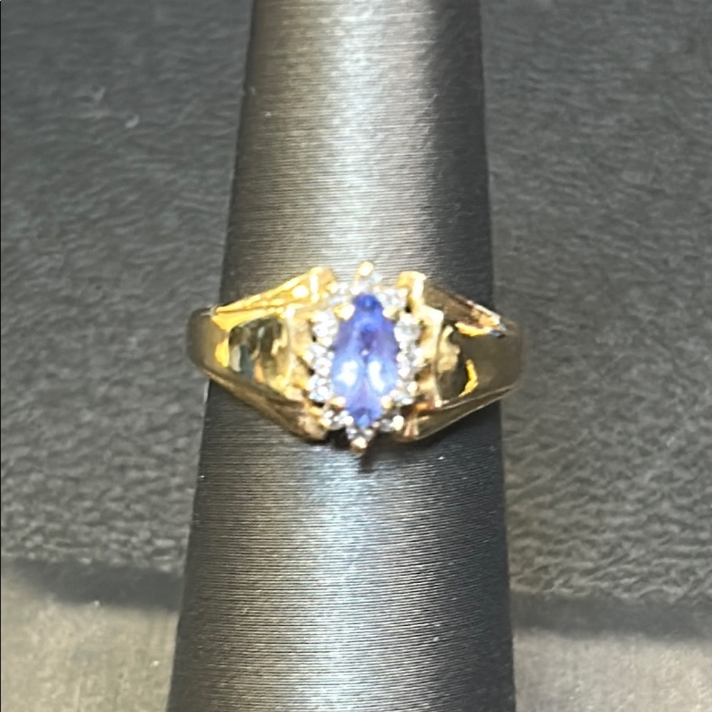 103876 14k Diamond and tanzanite ring
